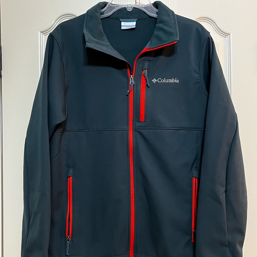 Men’s Columbia jacket - size medium